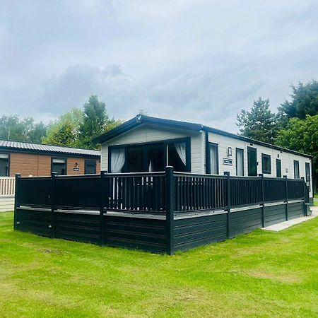 Country Cabin With Hot Tub York Exterior foto